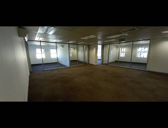 378M² OFFICE TO LET IN BRYANSTON
